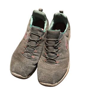 Skechers ladies size 10 tennis shoes see pics